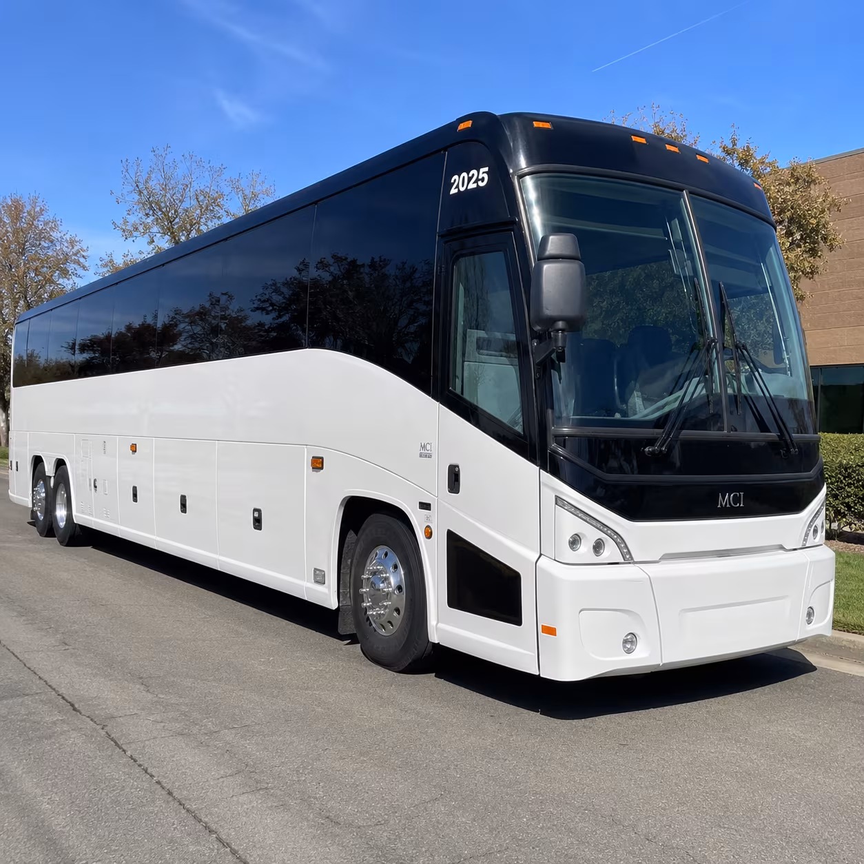 group transfers from san antonio international airport to laredo