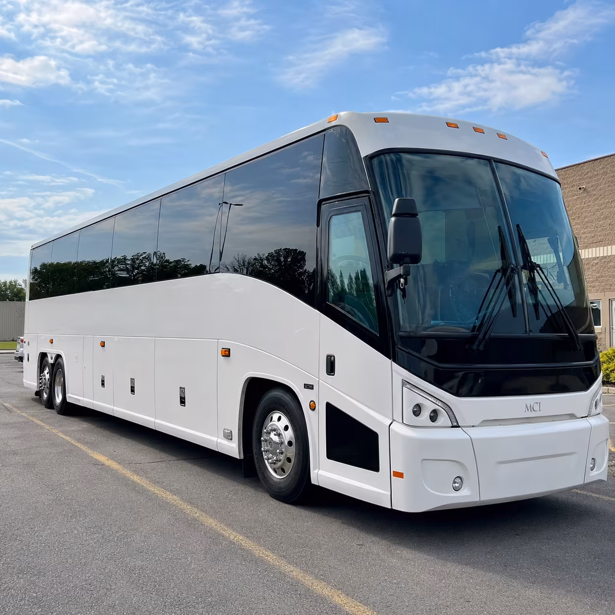 laredo bus rental service area