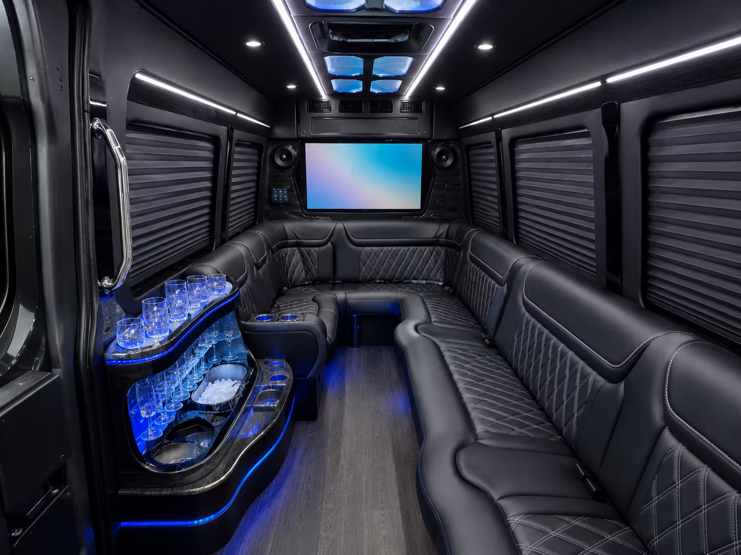 laredocharterbusservices com puts laredo corporate transfers to san antonio within easy reach