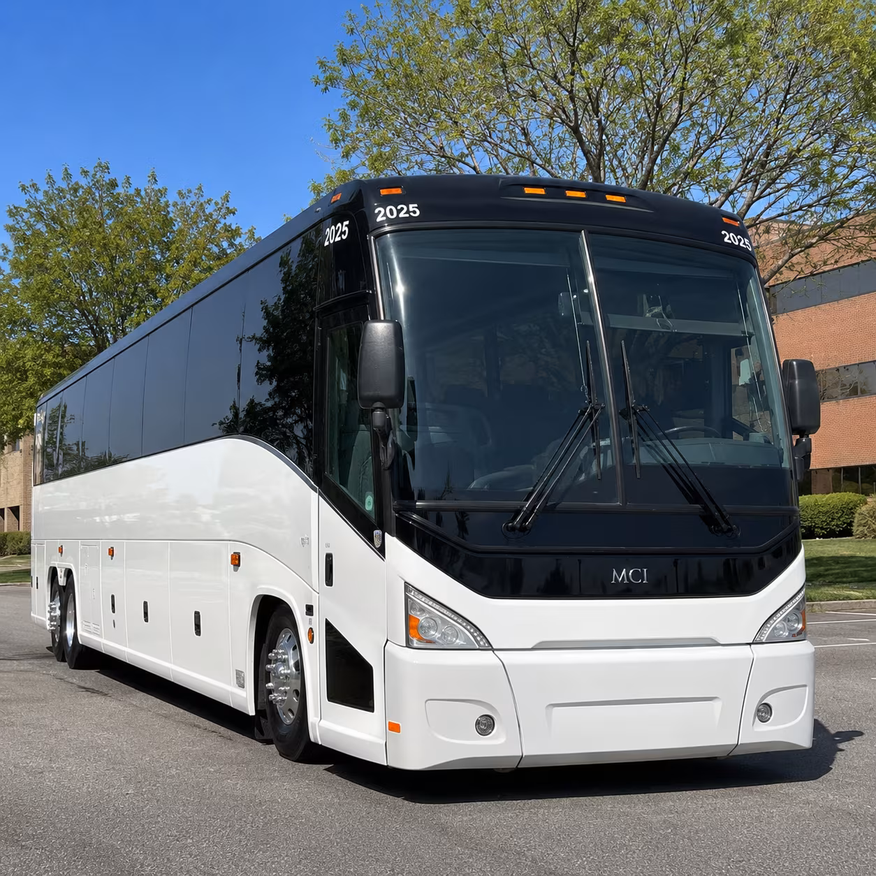 shuttle your team between laredo s key trade and logistics hubs